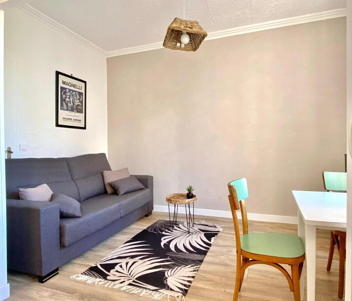 - 12f Apartment
